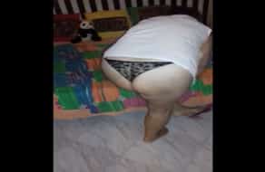 Abuela en tanga van y se la follan