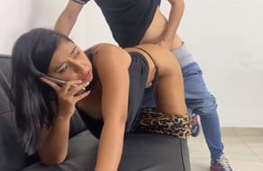 Esposa infiel Lina Henao folla y habla por teléfono