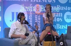 Jazmine White se corre en directo