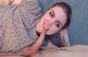 Webcamer jugando con una polla blandita