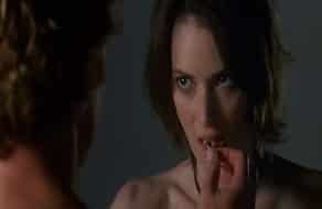 Winona Ryder desnuda en película erótica